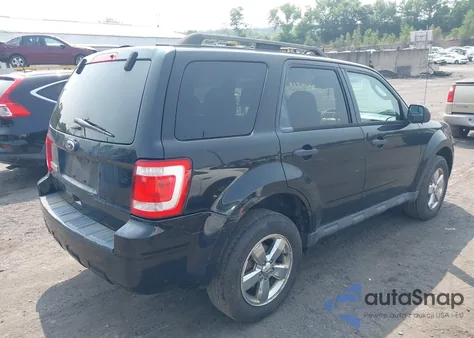 2011 Ford Escape Xlt z USA, uszkodzony, nr VIN 1FMCU9D78BKA85797